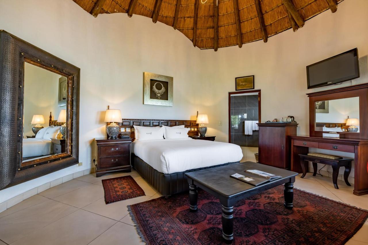 Zulu Nyala Country Manor Hotel Johannesburg Buitenkant foto