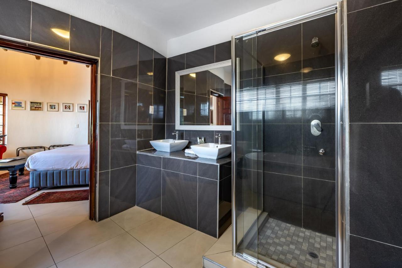 Zulu Nyala Country Manor Hotel Johannesburg Buitenkant foto