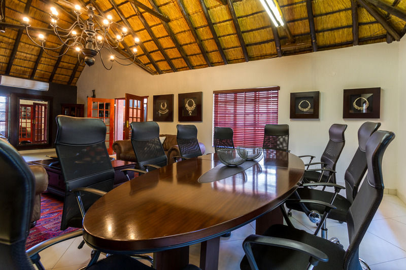 Zulu Nyala Country Manor Hotel Johannesburg Buitenkant foto