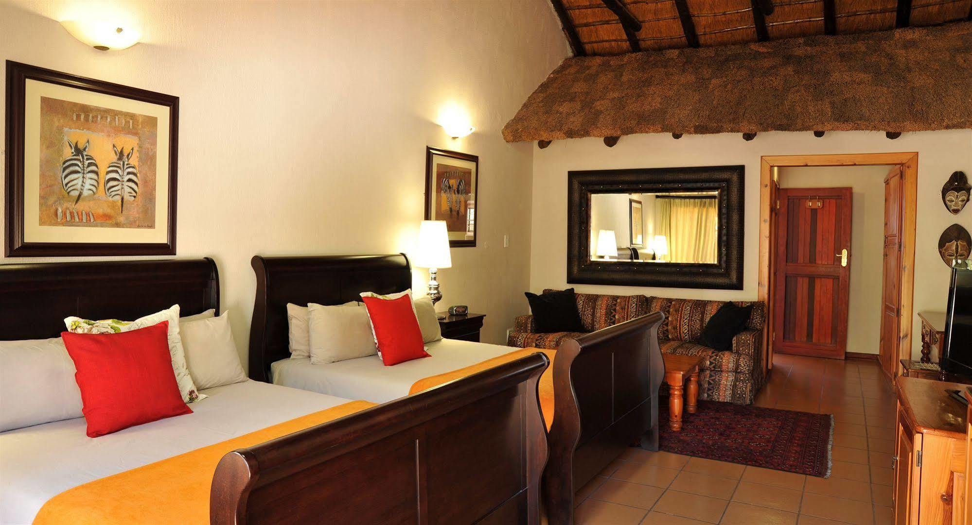 Zulu Nyala Country Manor Hotel Johannesburg Buitenkant foto