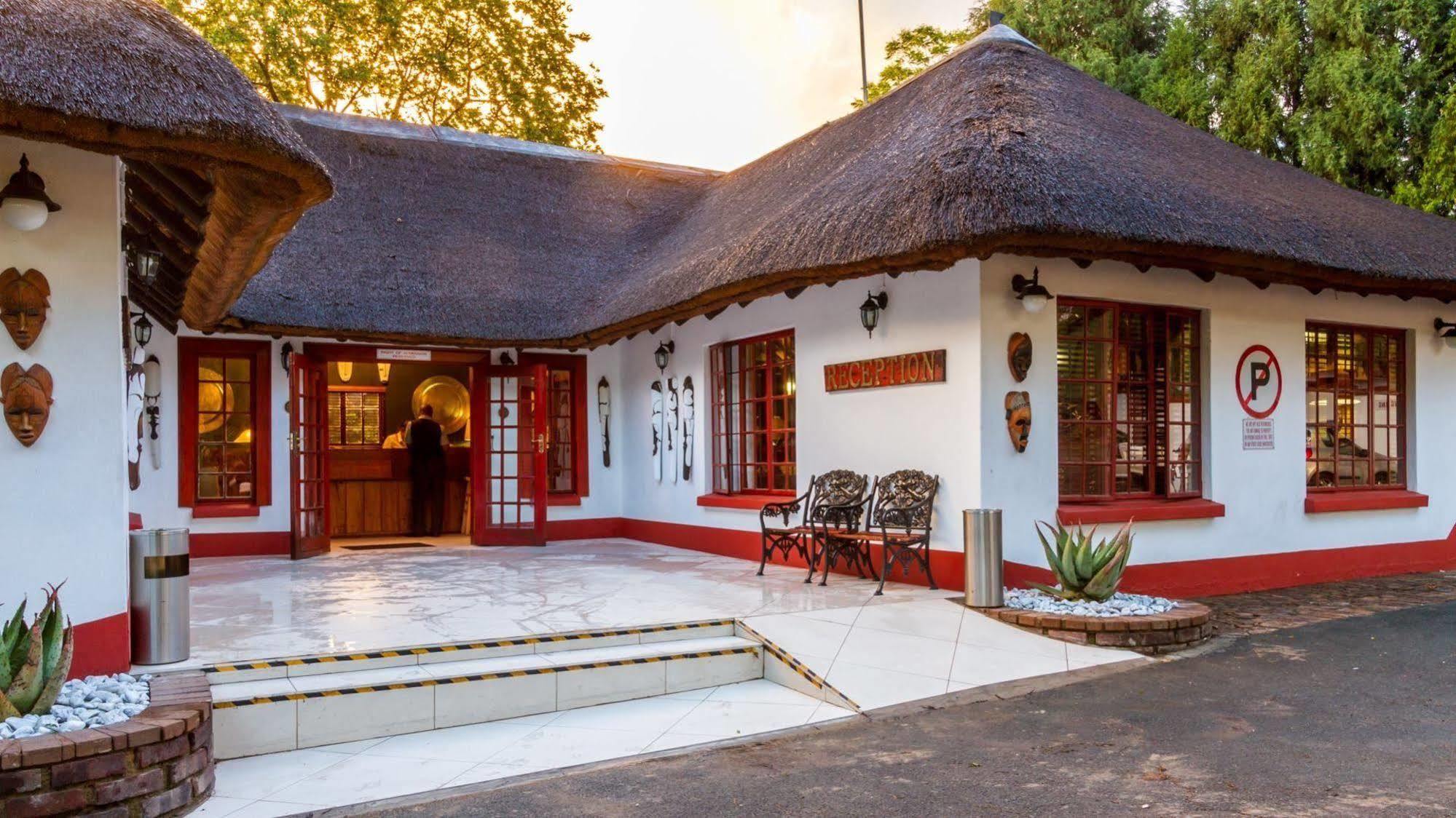 Zulu Nyala Country Manor Hotel Johannesburg Buitenkant foto