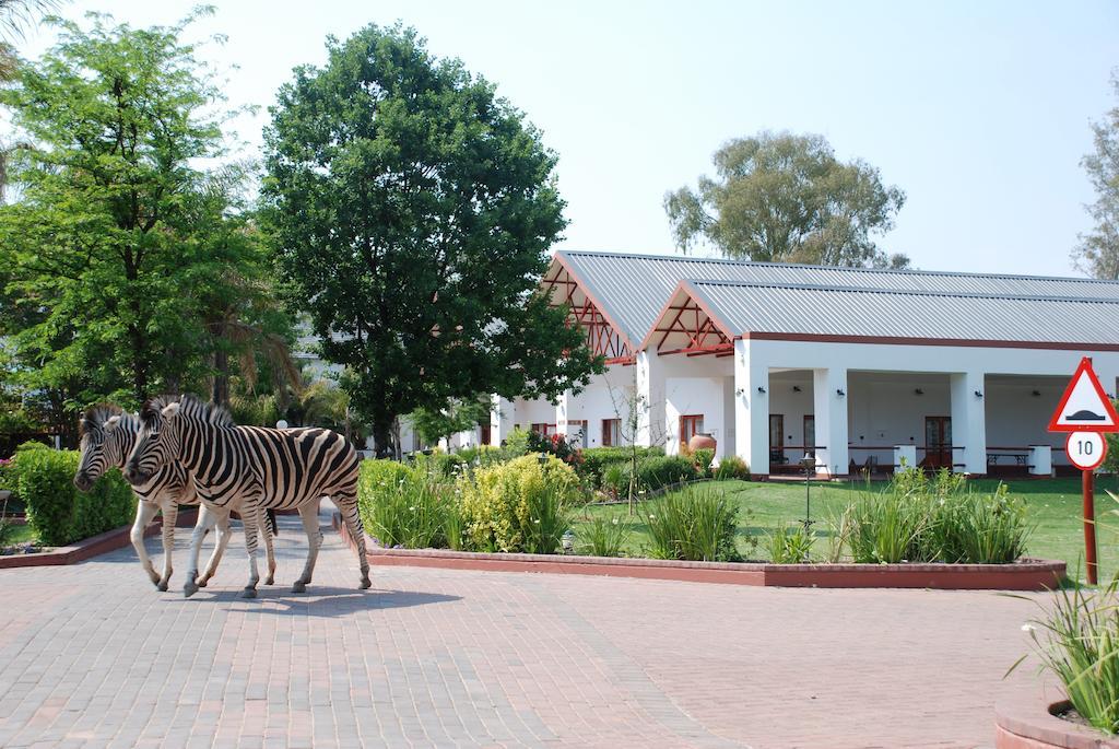 Zulu Nyala Country Manor Hotel Johannesburg Buitenkant foto