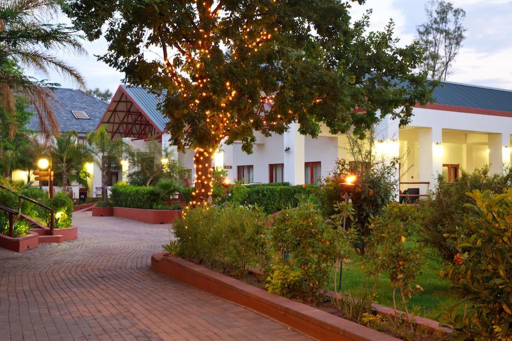 Zulu Nyala Country Manor Hotel Johannesburg Buitenkant foto