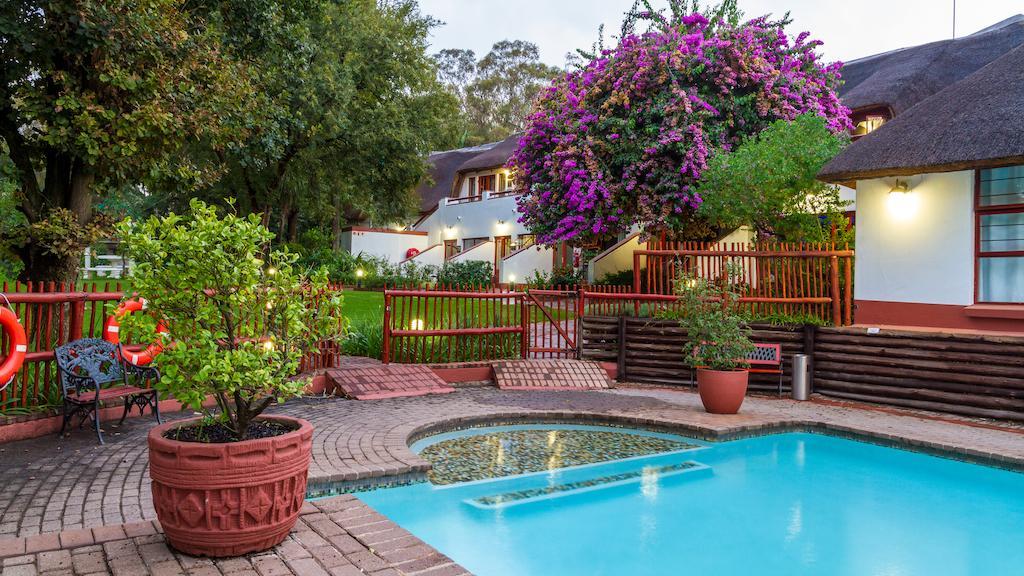 Zulu Nyala Country Manor Hotel Johannesburg Buitenkant foto